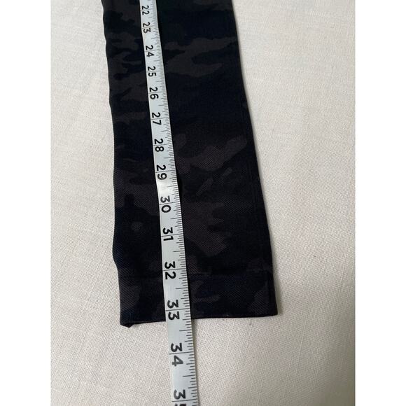 SPANX Look at me now seamless camo leggings size M - Picture 7 of 8